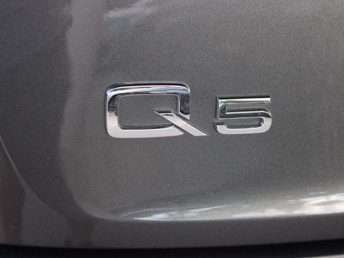 Used 2022 Audi Q5 2.0T Premium Plus image 21