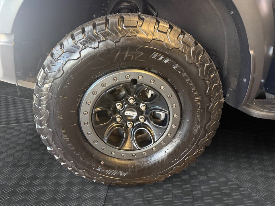 Used 2023 Ford F150 Raptor w/ Raptor Carbon Fiber Package AWD/4WD image 31