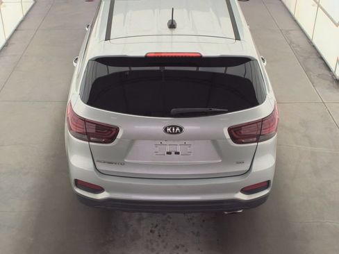 Used 2019 Kia Sorento FWD image 5