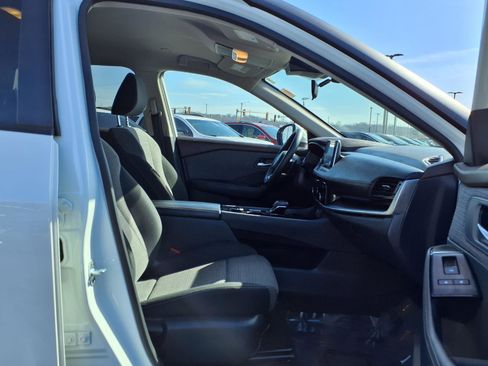 Used 2022 Nissan Rogue SV image 22