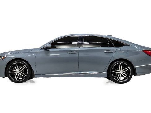 Used 2021 Honda Accord Touring image 6