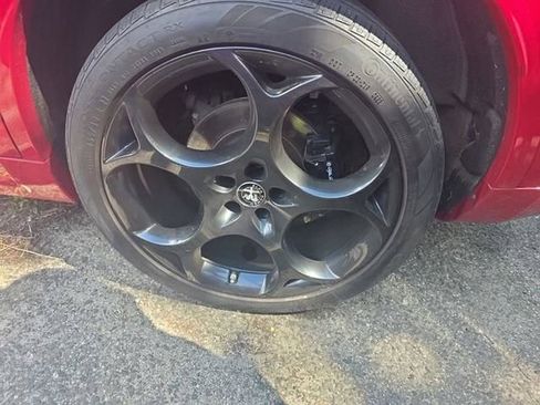 Used 2023 Alfa Romeo Stelvio Estrema AWD/4WD image 17