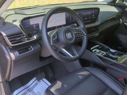 Used 2025 Buick Envision Avenir AWD/4WD image 29