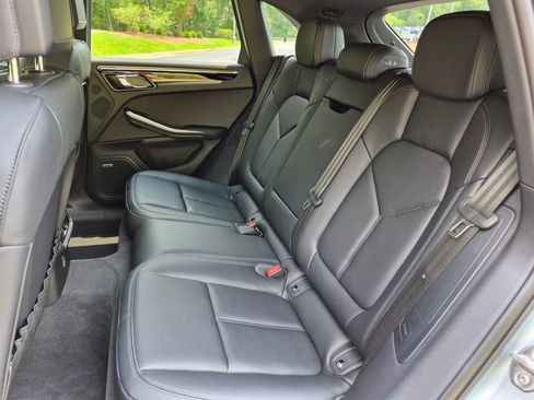 Certified 2026 Porsche Macan AWD/4WD image 25