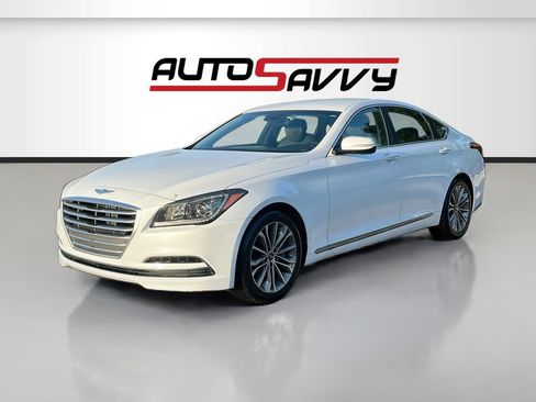 Used 2015 Hyundai Genesis 3.8 RWD image 3