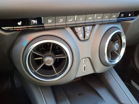 Used 2025 Chevrolet Blazer LT w/ Convenience Package image 20