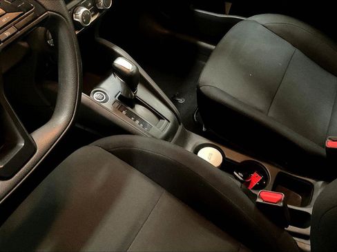 Used 2024 Nissan Kicks S image 15