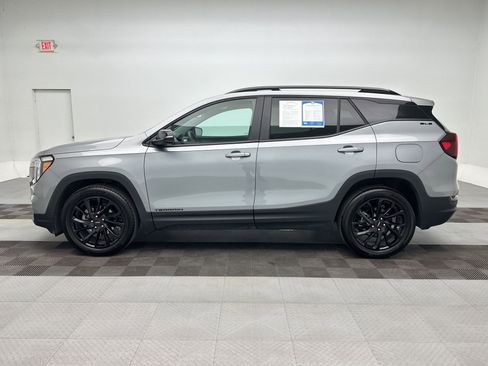 Certified 2024 GMC Terrain SLE w/ Driver Convenience Package FWD image 2