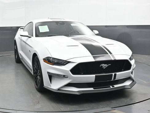 Used 2021 Ford Mustang GT Premium w/ GT Performance Package RWD image 4