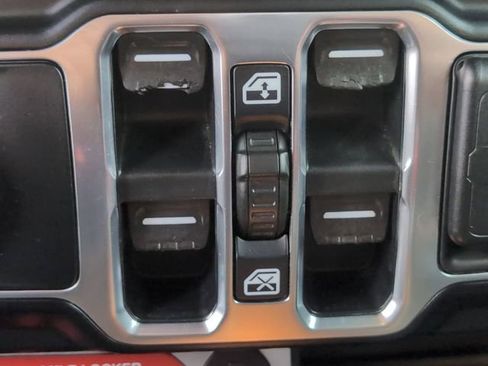 Used 2021 Jeep Gladiator Mojave AWD/4WD image 23