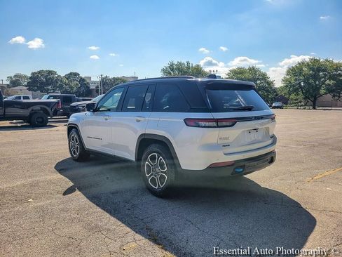 Used 2024 Jeep Grand Cherokee Trailhawk AWD/4WD image 11