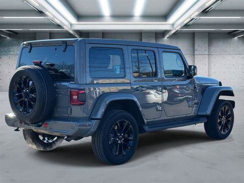 Used 2023 Jeep Wrangler Unlimited Sahara image 5