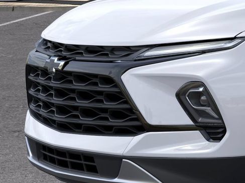 New 2026 Chevrolet Blazer LT w/ Convenience Package FWD image 13