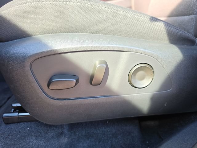 Used 2025 GMC Acadia Elevation AWD/4WD image 23