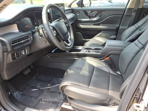 Certified 2025 Lincoln Corsair Reserve w/ Equipment Group 202A AWD/4WD image 10
