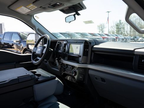New 2026 Ford F350 XL w/ FX4 Off-Road Package AWD/4WD image 21