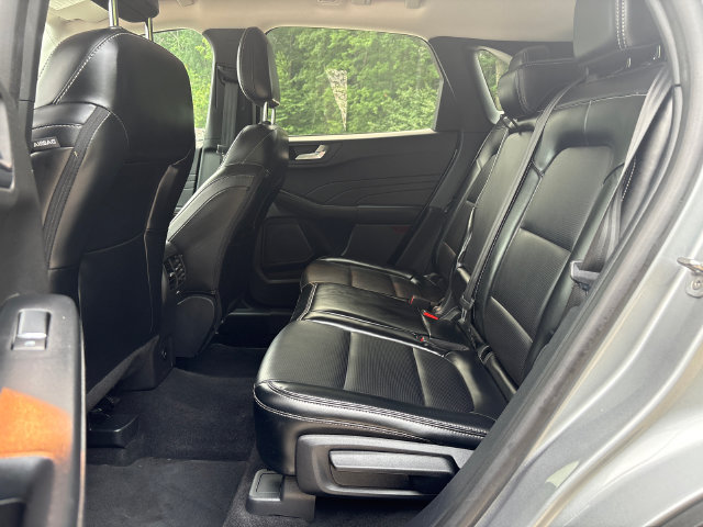 Certified 2024 Ford Escape Platinum AWD/4WD image 18