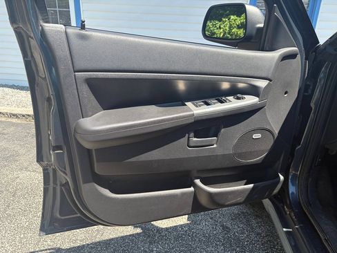 Used 2008 Jeep Grand Cherokee Laredo RWD image 12