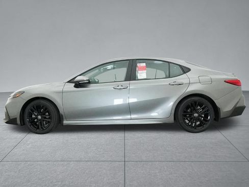 Used 2026 Toyota Camry SE FWD image 23