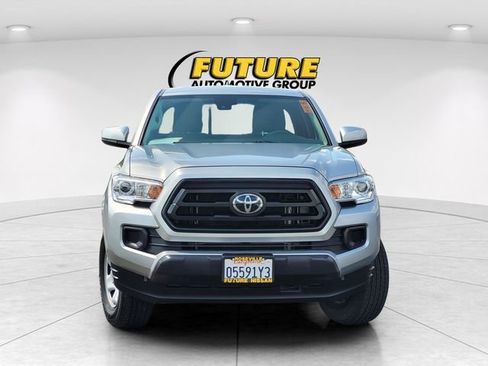 Used 2022 Toyota Tacoma SR AWD/4WD image 2