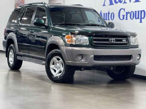 Used 2002 Toyota Sequoia SR5 AWD/4WD image 1