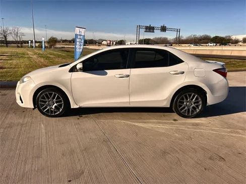 Used 2014 Toyota Corolla S image 4