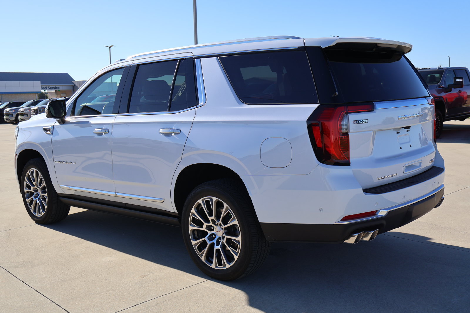 New 2026 GMC Yukon Denali w/ Sun & Power Step Package AWD/4WD image 9