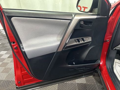 Used 2015 Toyota RAV4 LE image 21