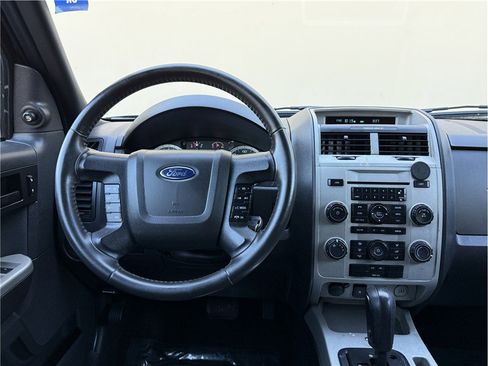 Used 2010 Ford Escape XLT image 14