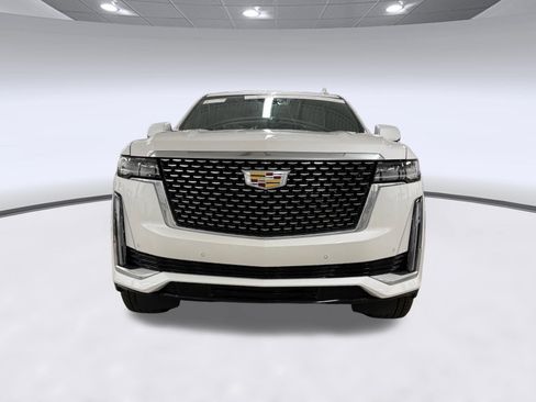 Used 2024 Cadillac Escalade ESV Premium Luxury AWD/4WD image 6