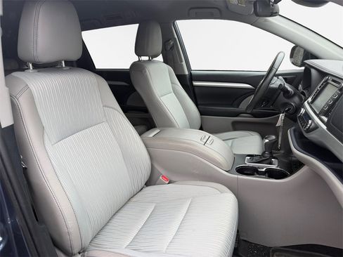 Used 2019 Toyota Highlander Plus image 24