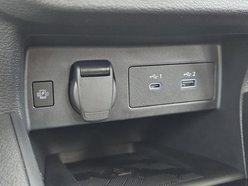 Certified 2025 Nissan Versa SR w/ Trunk Package FWD image 28