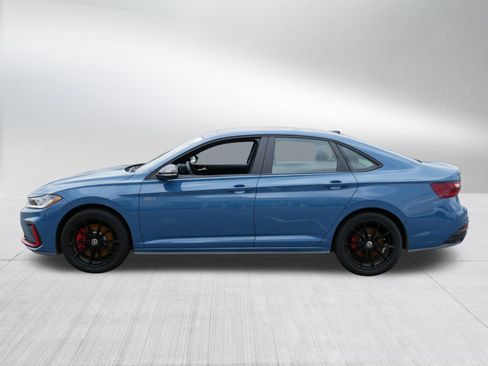 Used 2025 Volkswagen Jetta GLI Autobahn FWD image 4