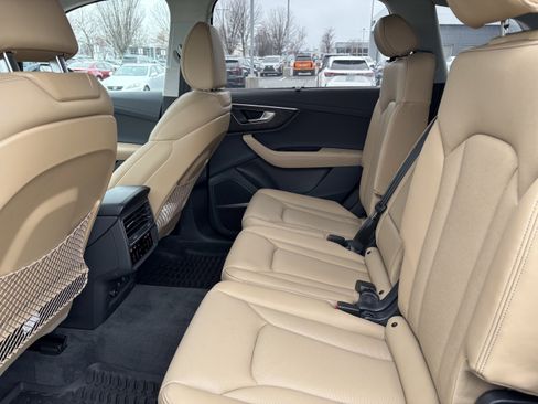 Used 2025 Audi Q7 3.0T Prestige w/ Prestige Package image 32