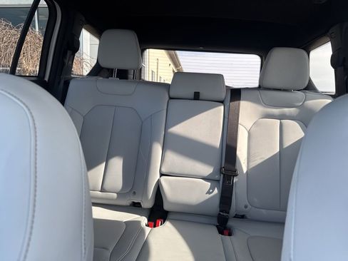 New 2026 Jeep Cherokee Limited AWD/4WD image 32