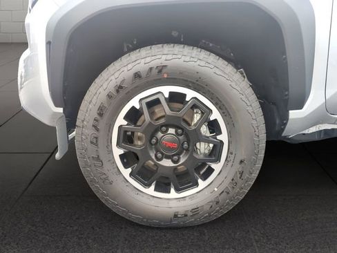 New 2026 Toyota Tacoma TRD Off-Road w/ TRD Off Road Upgrade Package AWD/4WD image 9