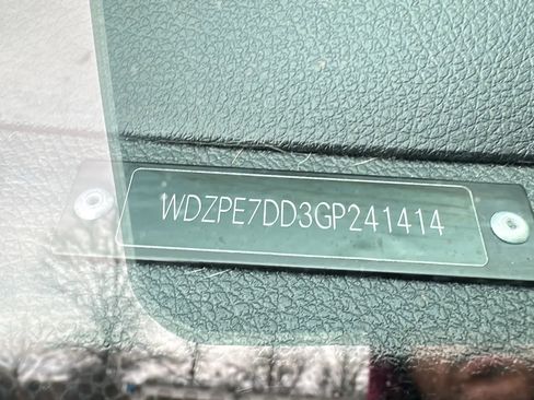 Used 2016 Mercedes-Benz Sprinter 2500 image 28