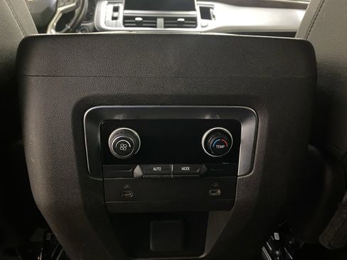 Used 2021 Chevrolet Suburban LT image 23
