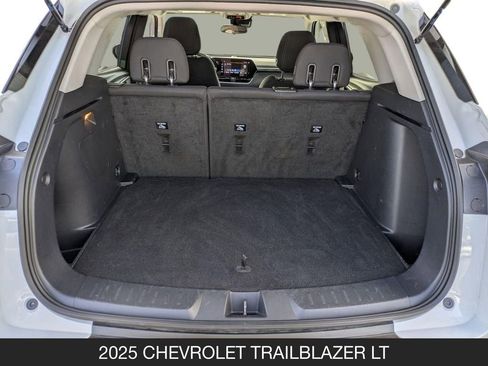 Used 2025 Chevrolet TrailBlazer LT AWD/4WD image 20
