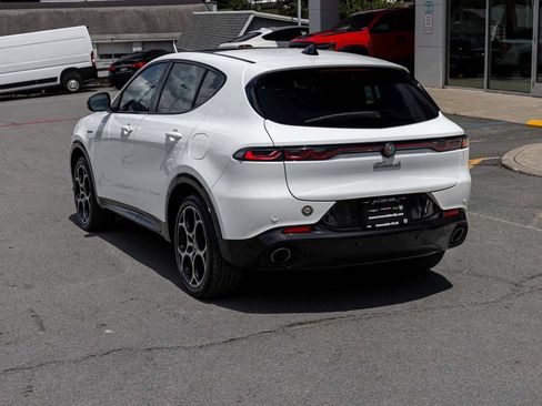 Used 2024 Alfa Romeo Tonale Veloce AWD/4WD image 6