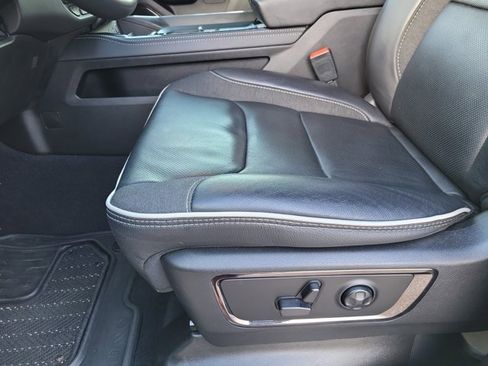 Used 2025 RAM 1500 Limited w/ Off Road Group AWD/4WD image 24