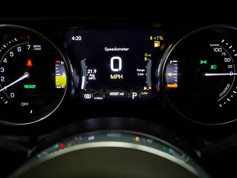 Used 2022 Jeep Wrangler Unlimited Sahara w/ Cold Weather Group AWD/4WD image 35