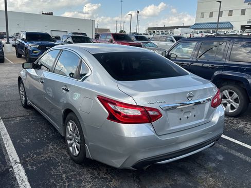 Used 2017 Nissan Altima 2.5 S w/ Power Driver Seat Package image 4