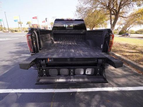Used 2024 GMC Sierra 2500 AT4 w/ AT4 Premium Plus Package AWD/4WD image 12