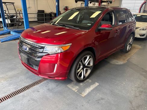 Used 2014 Ford Edge Sport w/ Driver Entry Package AWD/4WD image 2