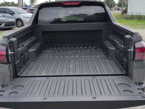 Used 2025 Hyundai Santa Cruz SEL FWD image 28