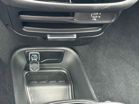 New 2026 Chrysler Pacifica Select FWD image 17