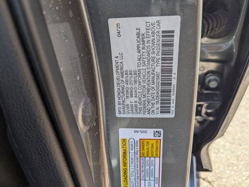 Certified 2025 Acura Integra Premium image 31