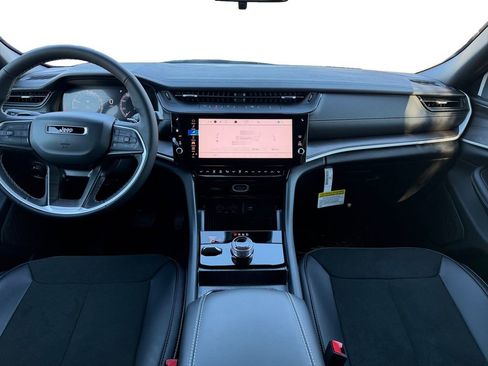 New 2026 Jeep Grand Cherokee Laredo image 10