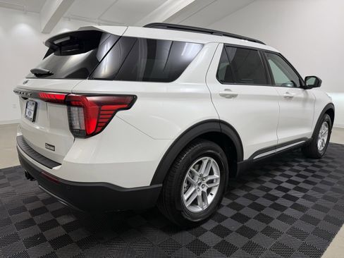 New 2025 Ford Explorer Active w/ Active Comfort Package image 7